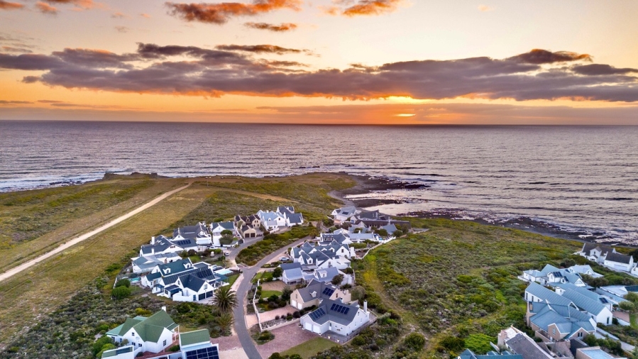 4 Bedroom Property for Sale in Grotto Bay Western Cape